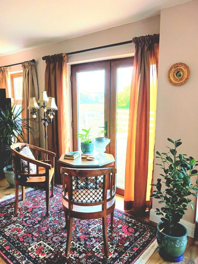 Appartement Rural Retreat Near Knock à Ballyhaunis Extérieur photo